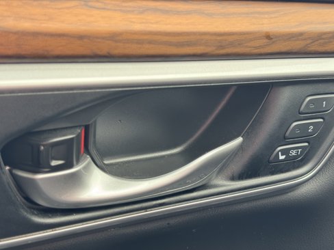 Used 2020 Honda CR-V Touring image 31