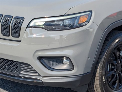 Used 2023 Jeep Cherokee Altitude Lux image 9