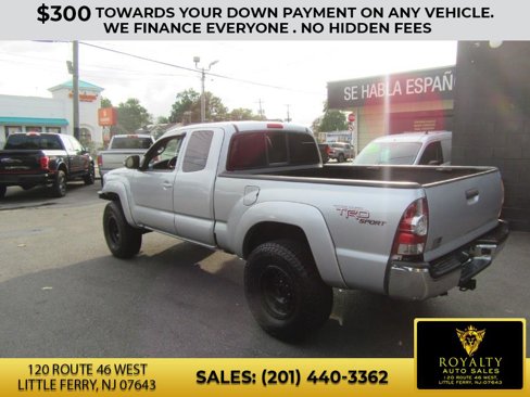 Used 2013 Toyota Tacoma 4x4 Access Cab V6 image 4