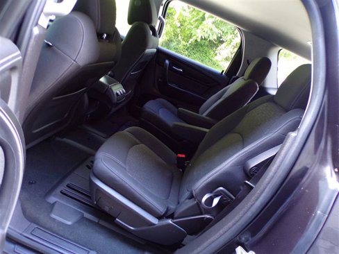 Used 2016 GMC Acadia SLE image 27