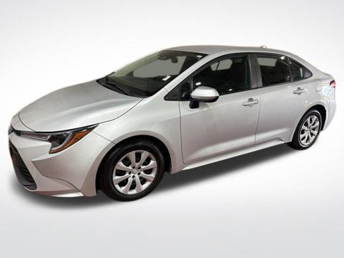 Used 2023 Toyota Corolla LE image 17