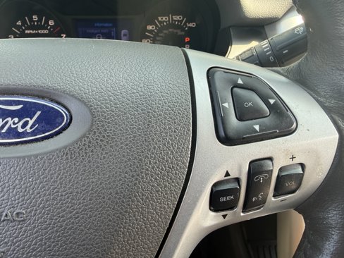 Used 2013 Ford Edge SEL image 28
