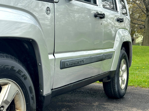 Used 2009 Jeep Liberty Sport w/ Popular Equipment Group image 8
