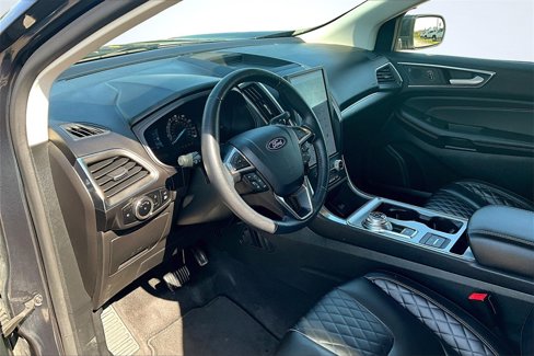 Used 2024 Ford Edge Titanium image 14