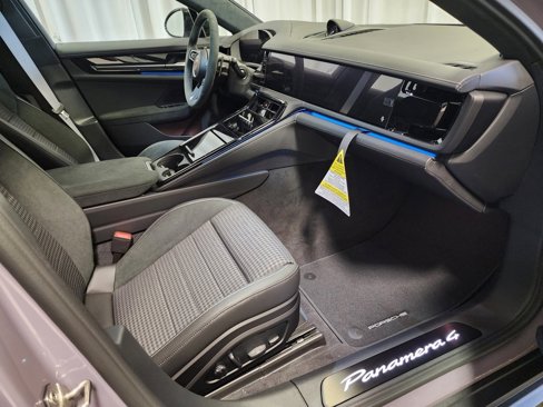 New 2025 Porsche Panamera 4 image 24