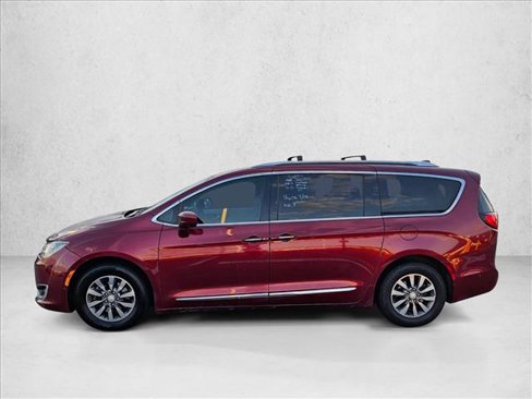 Used 2020 Chrysler Pacifica Touring-L Plus image 9