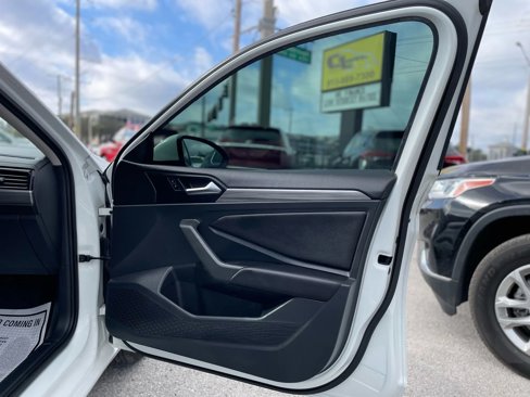 Used 2019 Volkswagen Jetta SEL image 11