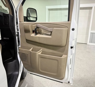 Used 2018 Chevrolet Express 3500 image 13