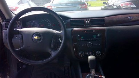 Used 2011 Chevrolet Impala LTZ image 10