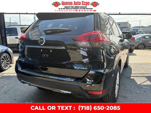 Used 2018 Nissan Rogue SV image 9