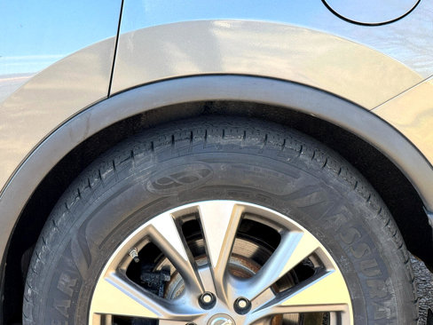 Used 2016 Nissan Murano SV w/ Premium Package image 23