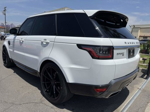 Used 2020 Land Rover Range Rover Sport HSE image 3