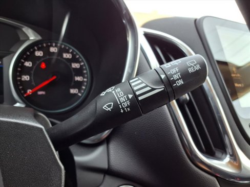 Used 2021 Chevrolet Equinox LT image 18