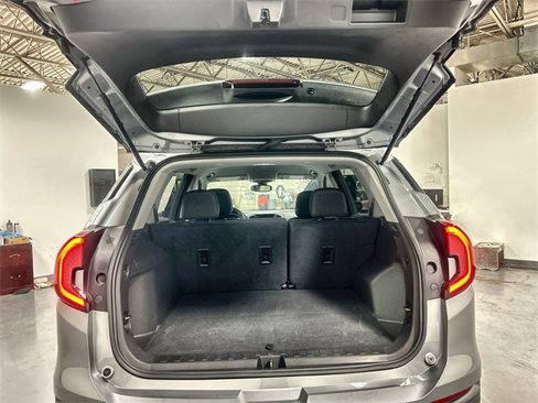 Used 2024 GMC Terrain SLE image 19