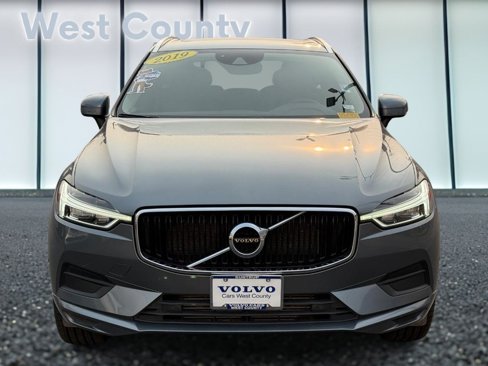 Used 2019 Volvo XC60 T5 Momentum w/ Multimedia Package image 10