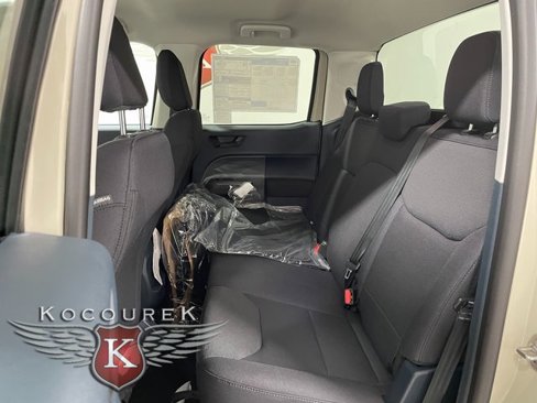 New 2025 Ford Maverick XL image 20