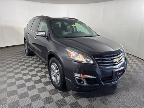 Used 2015 Chevrolet Traverse LT image 1