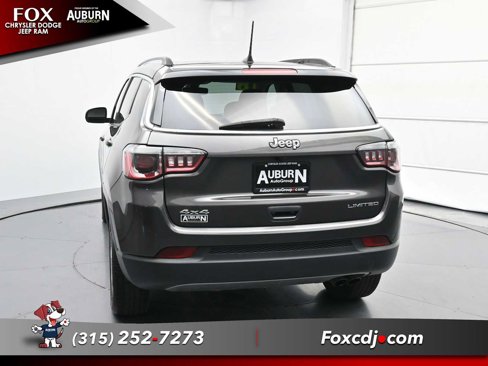 Used 2018 Jeep Compass Limited w/ Navigation Group image 12
