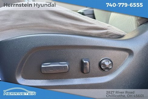 Used 2017 Hyundai Santa Fe SE image 21