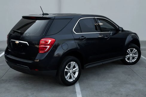 Used 2017 Chevrolet Equinox LS image 25