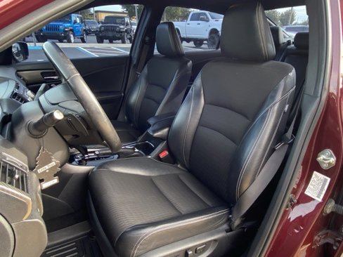 Used 2017 Honda Accord Sport image 13