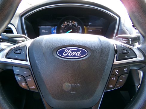 Used 2018 Ford Fusion SE w/ Fusion SE Technology Package image 16