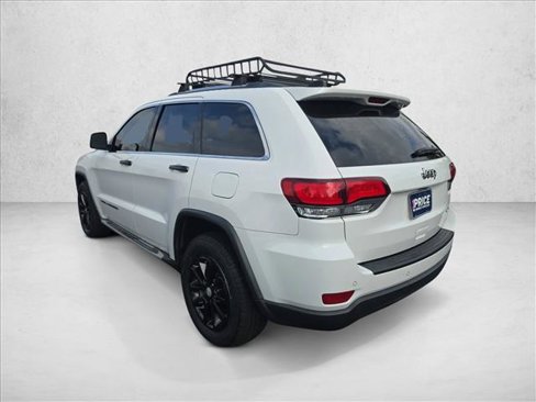 Used 2021 Jeep Grand Cherokee Laredo image 8
