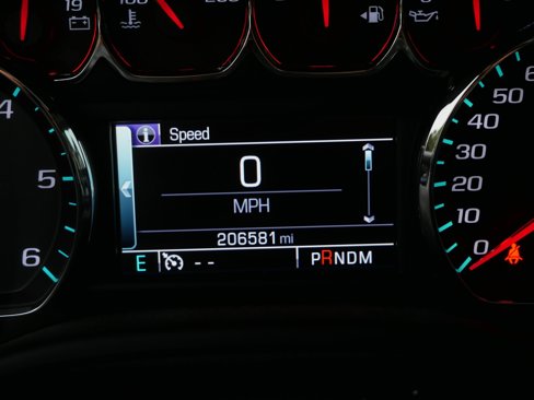 Used 2015 Chevrolet Suburban LT w/ Luxury Package image 34