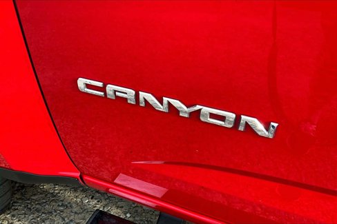 Used 2015 GMC Canyon SLT w/ Driver Alert Package image 30