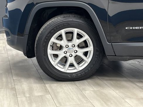 Used 2018 Jeep Cherokee Latitude Plus image 33
