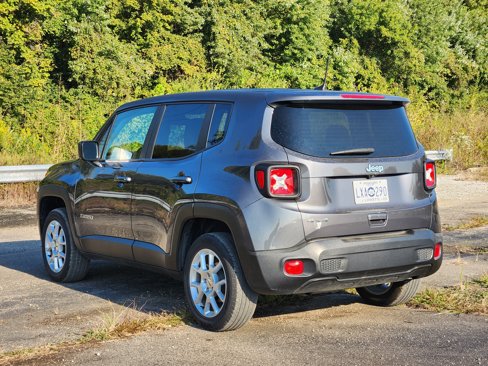 Used 2023 Jeep Renegade Latitude image 12