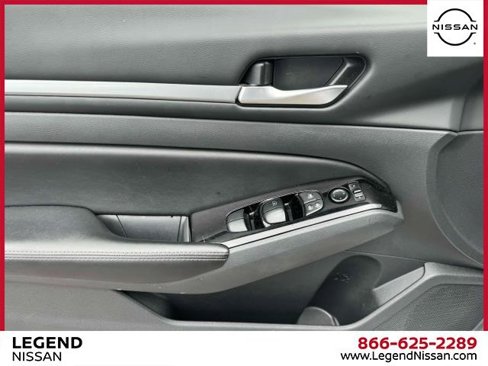 Used 2023 Nissan Altima 2.5 SV image 15