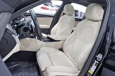Used 2023 BMW 530i xDrive w/ Executive Package image 28