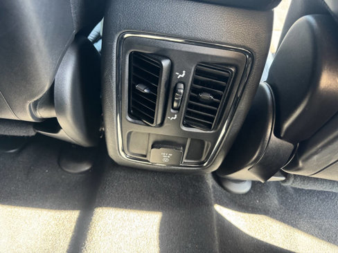 Used 2020 Jeep Grand Cherokee Altitude image 20