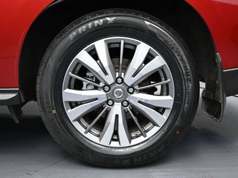 Used 2018 Nissan Pathfinder S image 10