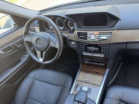 Used 2014 Mercedes-Benz E 350 Sedan image 27