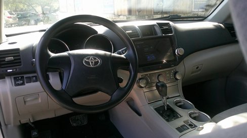 Used 2012 Toyota Highlander FWD image 24