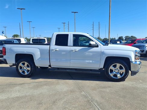 Used 2016 Chevrolet Silverado 1500 LT w/ Texas Edition image 31