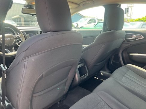 Used 2016 Chrysler 200 Limited image 13