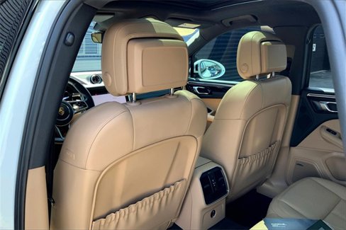 Certified 2021 Porsche Macan S image 26