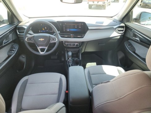 Used 2025 Chevrolet TrailBlazer LT w/ Convenience Package image 17