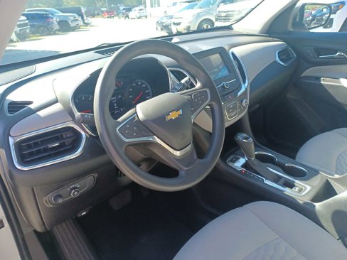 Used 2018 Chevrolet Equinox LS image 8
