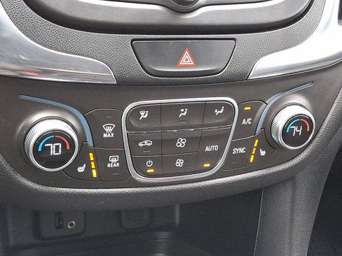 Used 2018 Chevrolet Equinox LT image 15