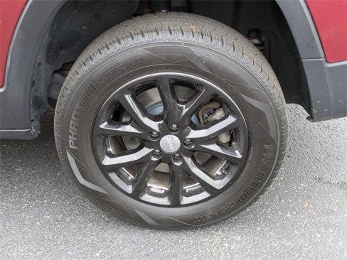 Used 2016 Jeep Cherokee Latitude w/ Safety/Convenience Group image 31