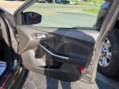 Used 2016 Ford Focus ST image 42