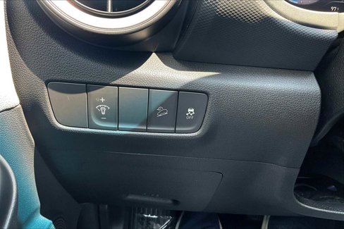 Certified 2022 Hyundai Kona Limited image 35