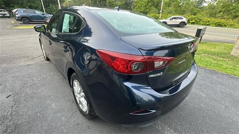 Used 2015 MAZDA MAZDA3 i Grand Touring image 8