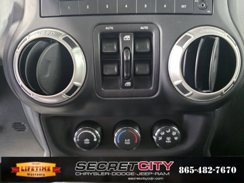 Used 2018 Jeep Wrangler Unlimited Sahara image 20