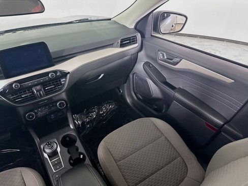Used 2022 Ford Escape SE w/ Cold Weather Package image 22