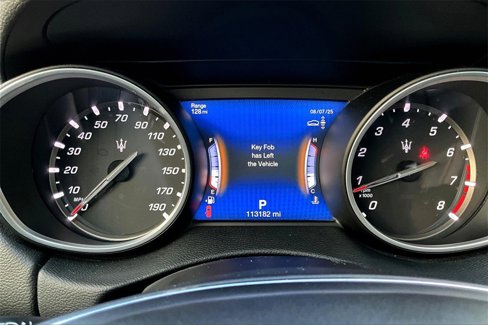 Used 2018 Maserati Levante image 13